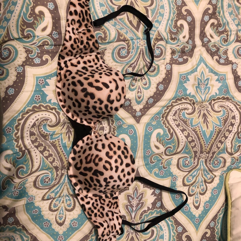 32D Victoria’s Secret Bra